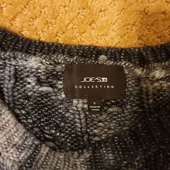 Joe's jeans camouflaged sweater size small. - Picture 6 of 7